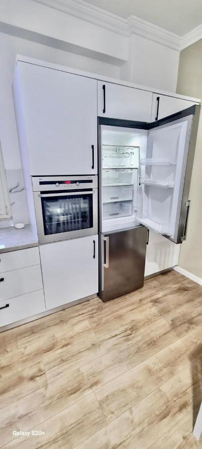 Avi - Daily Rent Apartment Tiran Dış mekan fotoğraf